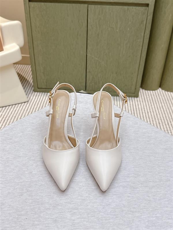 2025112810123552 300